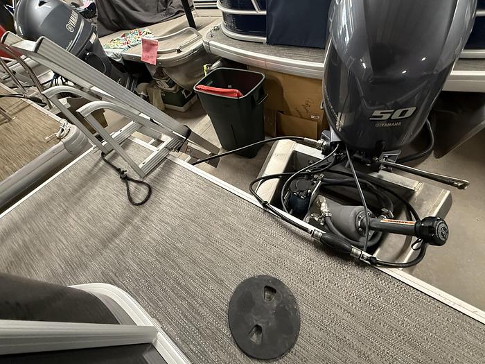 Used 2023 Sweetwater Xperience Fish 2086FX