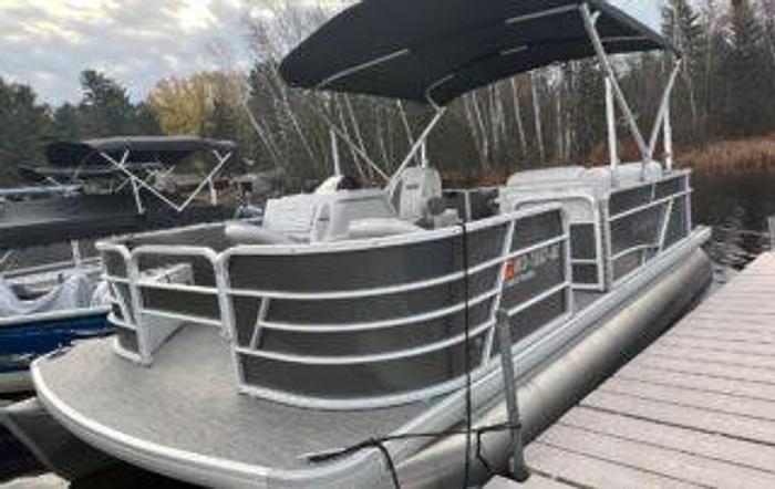 Used 2023 Sweetwater Xperience Fishing 2086FX