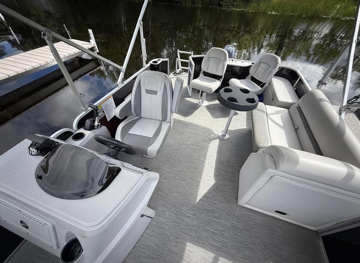 Used 2024 2086CX Sweetwater C0-Caption Seating