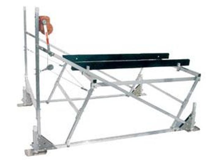 DAKA PWC Single Carriage Lift