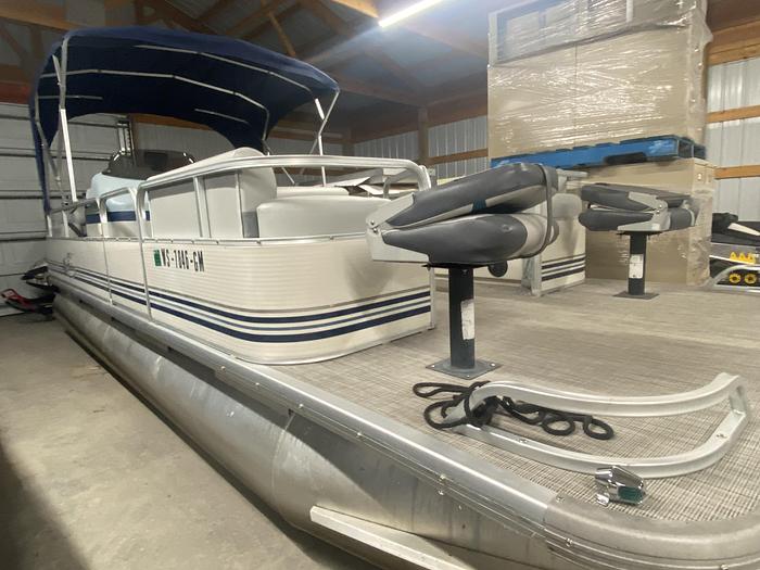 Used 2003 2080EC Misty Harbor 20′ Fish & Cruise
