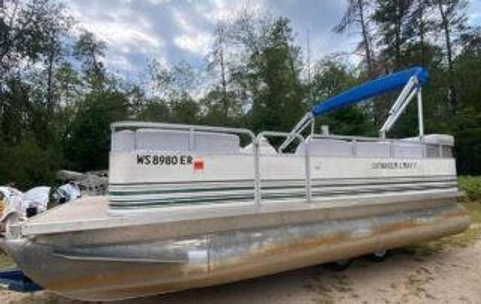Used 1999 20′ Smoker Craft Cruising 2012 50hp Murc