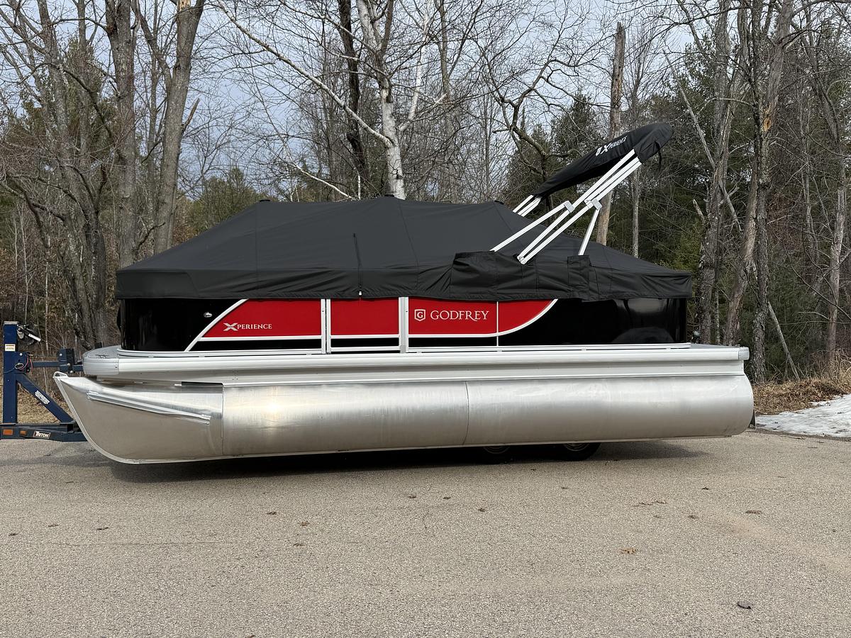 2026 NEW Sweetwater Xperence 18’ Fish