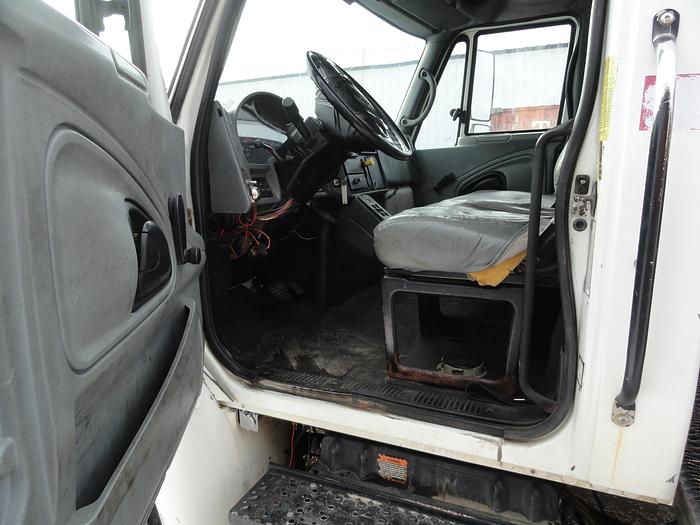 Used 2004 International / Peterson  4300 / TL