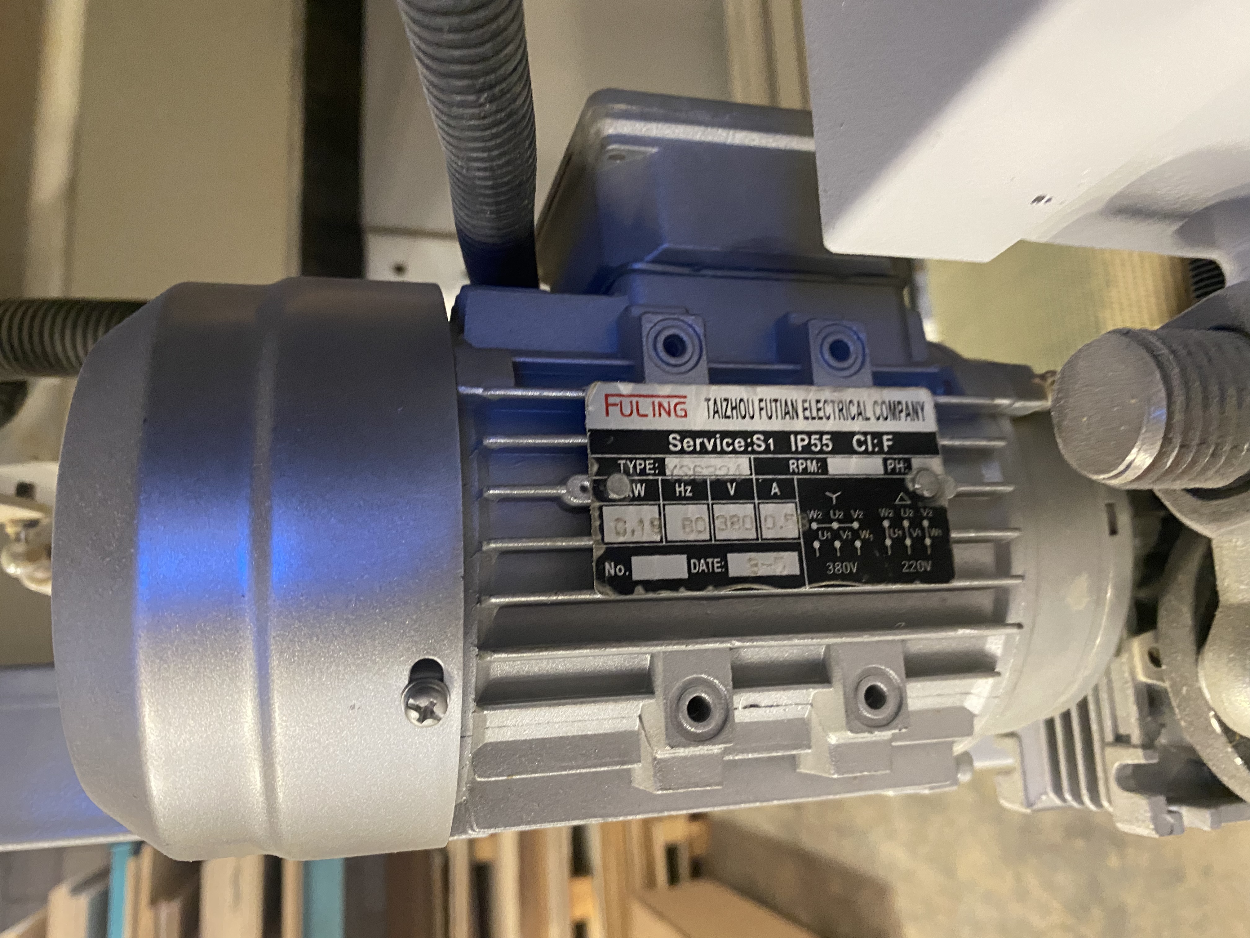 Used 2017 Quingdao KC1000-2YP-4R 18 discs sanding brush 4 long sanding roller sanding machine