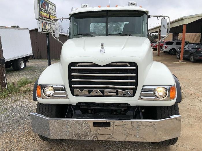 Used 2007 Mack CV713