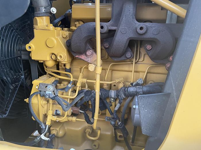 Used John Deere 210LJ