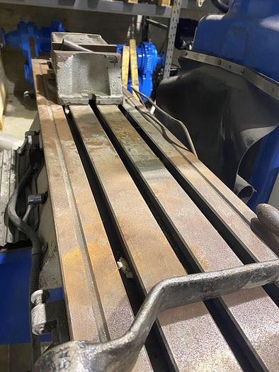 Used 1998 Swiftcut UK EL 3VS Turret Milling Machine