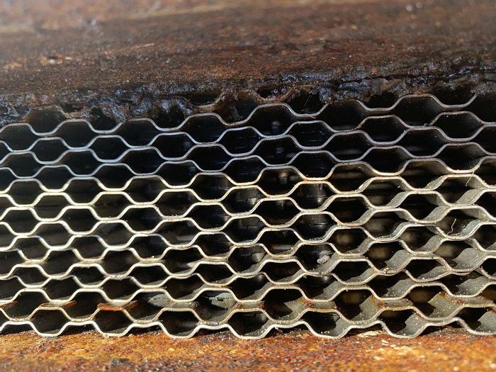 Used Heat Exchanger, Plate, 16 Plates, 316 S/st, 34" X 18", 140 PSI #S743657