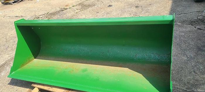 Used GOOD USED JOHN DEERE QUICK ATTACH LOADER BUCKET 72" L X 30"W X 30"D-