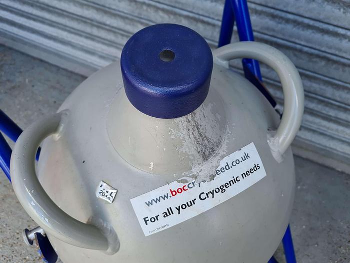 Used Statebourne Cryolab 25 Liquid Nitrogen Tank Dewar with pouring...