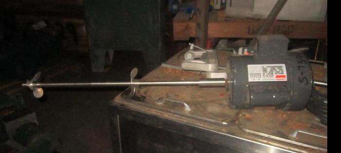 Used Mixer, Agitator, 1/4 HP, GE, Clamp on Style, #S740004