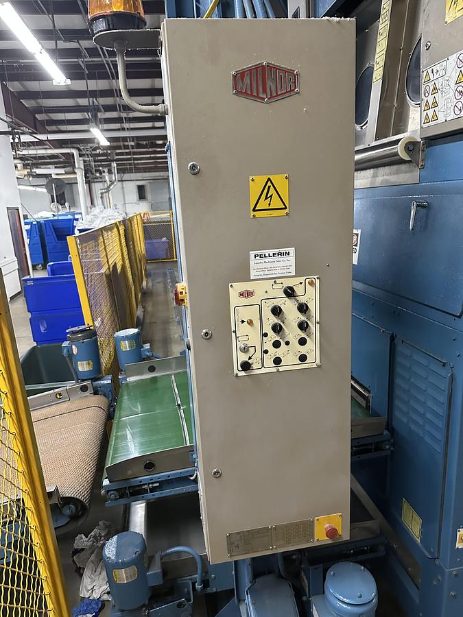 Used 1998 MILNOR Shuttle