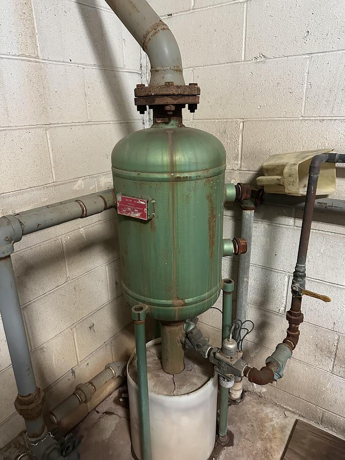 Used 2001 Lattner NAT'L BD. 589