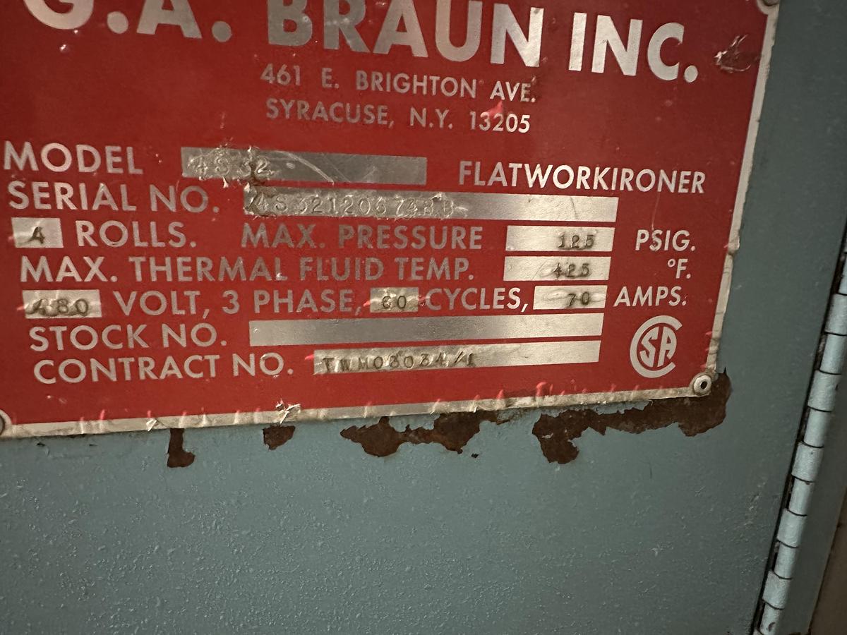 Used 2006 BRAUN 4S32