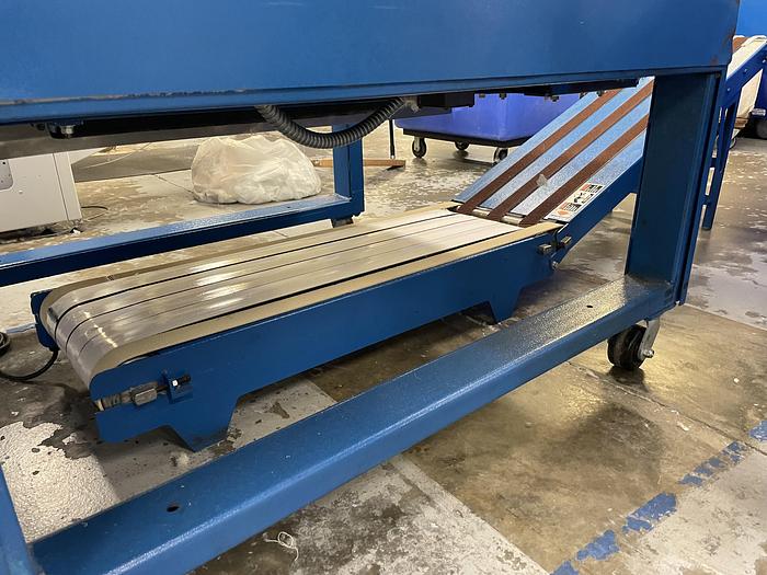 Used 2007 AIR CHICAGO TOWEL FOLDER