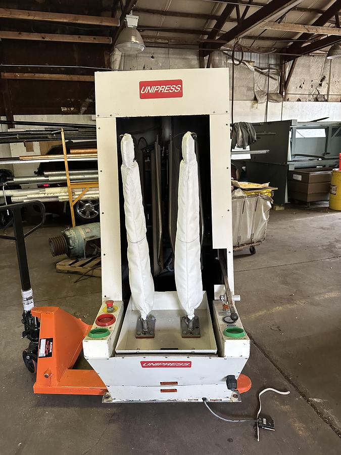 Used 2004 Unipress UCS sleever