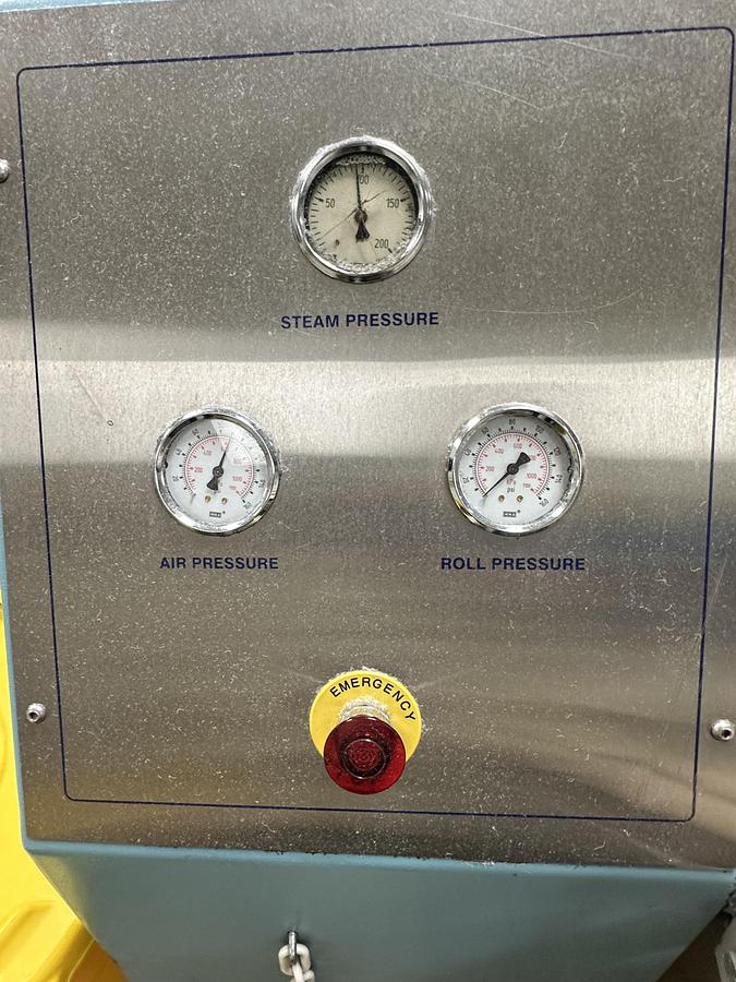 Used 2002 BRAUN 2 ROLL STEAM IRONER