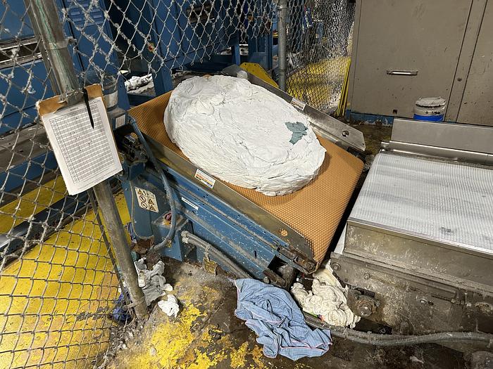 Used 2009 Milnor hydraulic extraction press