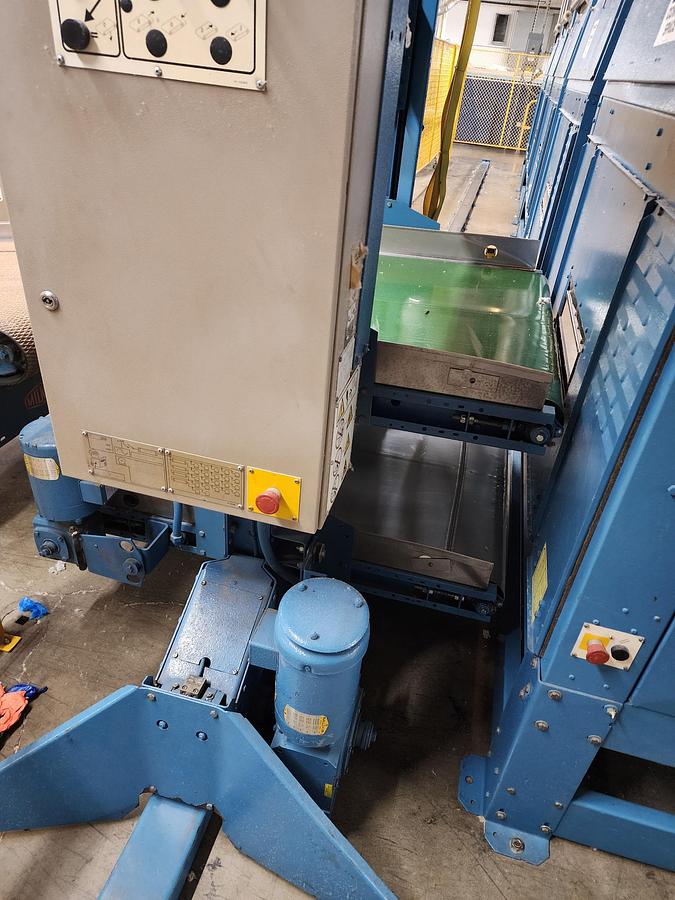 Used 1998 MILNOR Shuttle