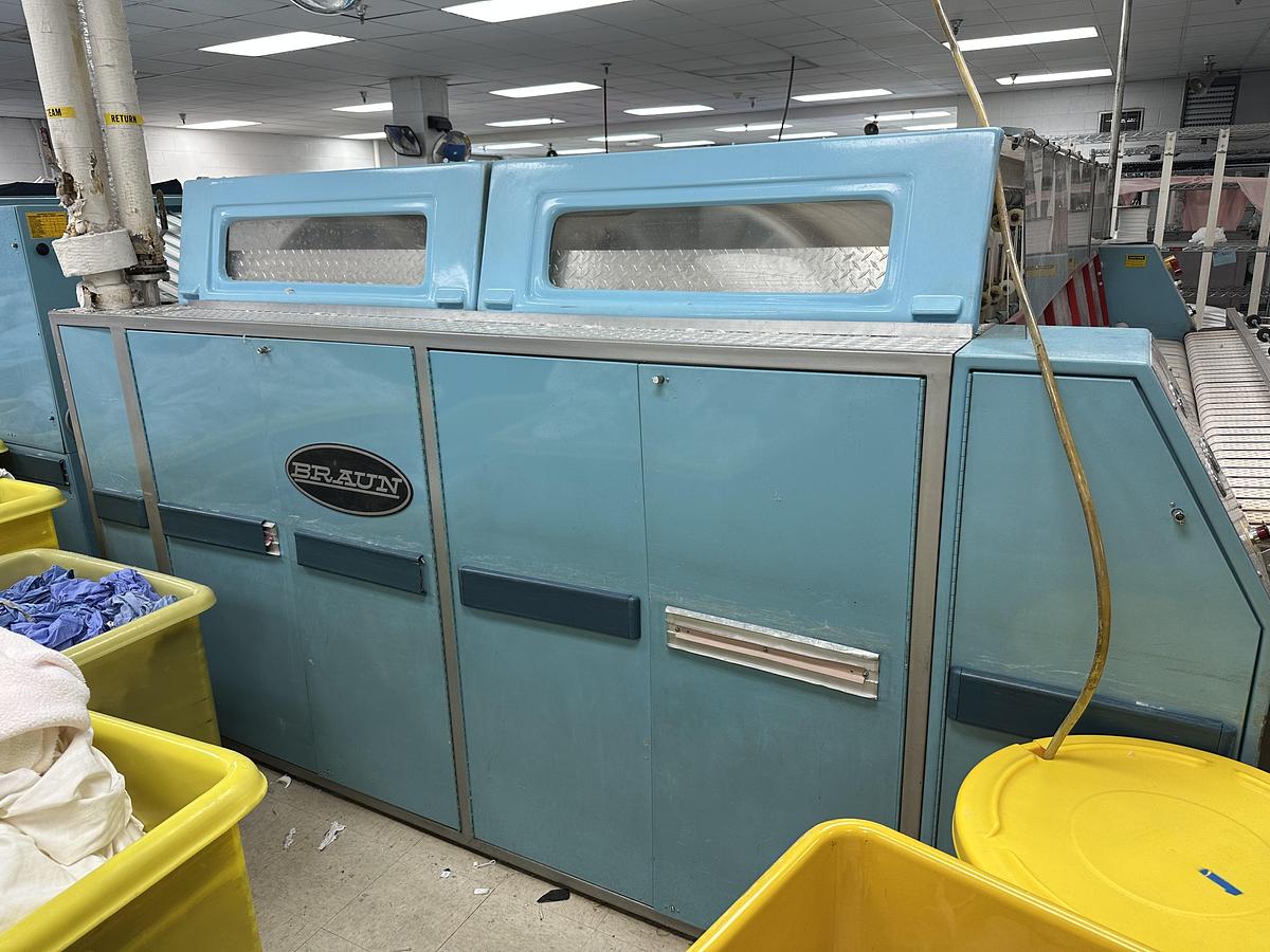 Used 2002 BRAUN 2 ROLL STEAM IRONER