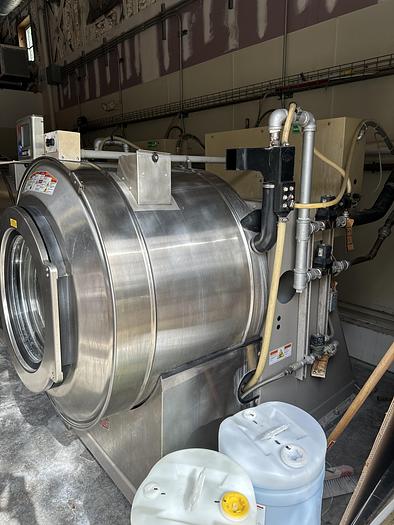 Used Milnor 140lb washer extractors (5 available)