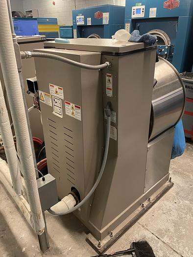 Used Milnor 40lb hard mount washer