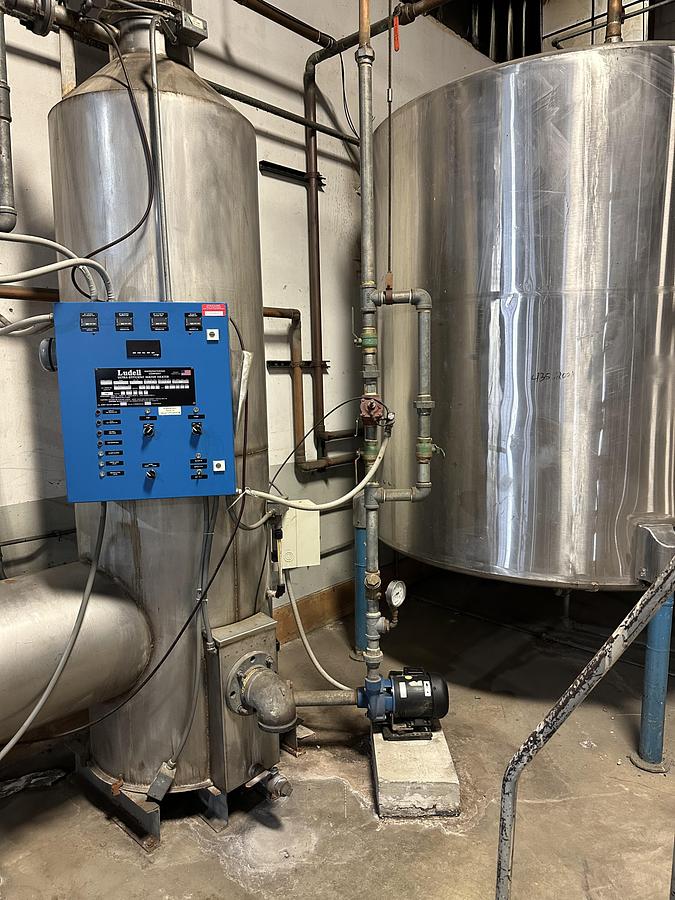 Used Ludell 2.2mmBTU Water Heater w/tank