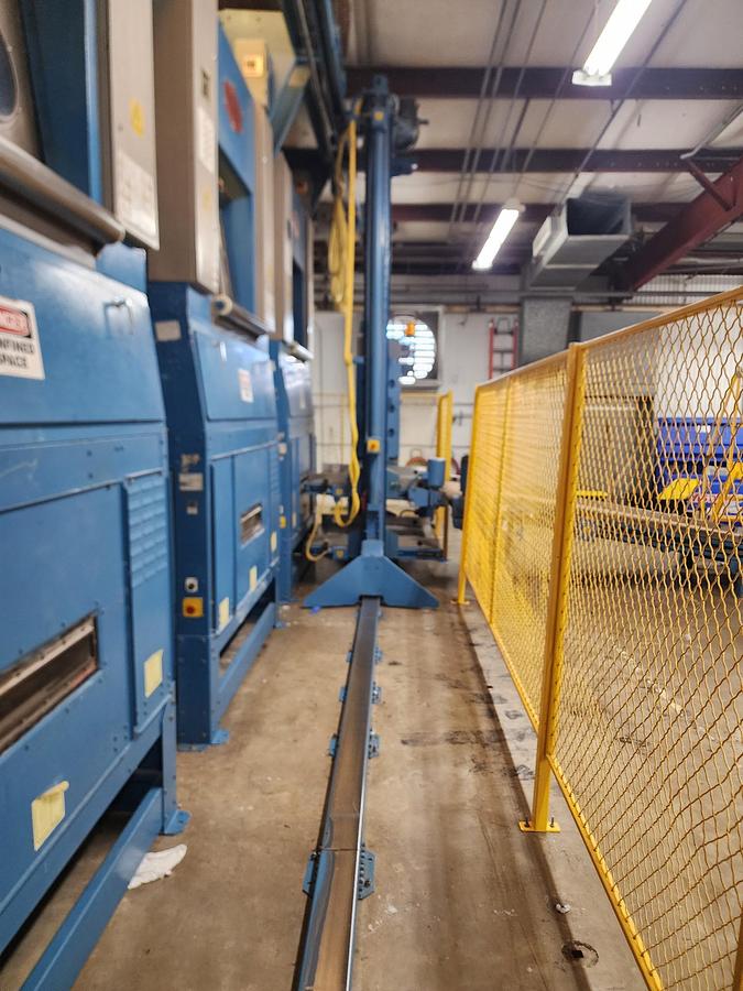 Used 1998 MILNOR Shuttle