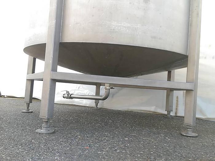 Used 600 gallon Stainless Steel Tank