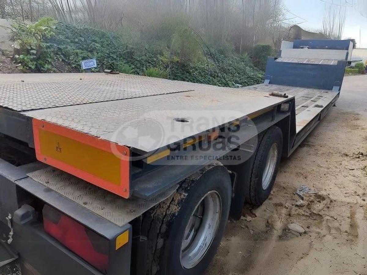 Usado Semirremolque cama rebajado LAKO SU234 usado en venta