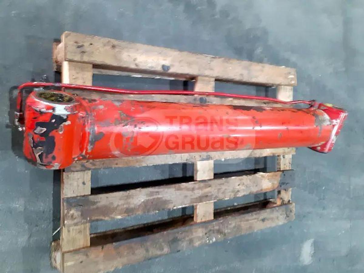 Usado Grúa HMF2823 solo para recambios