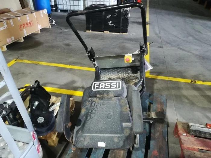 Usado KIT ASIENTO EN COLUMNA FASSI