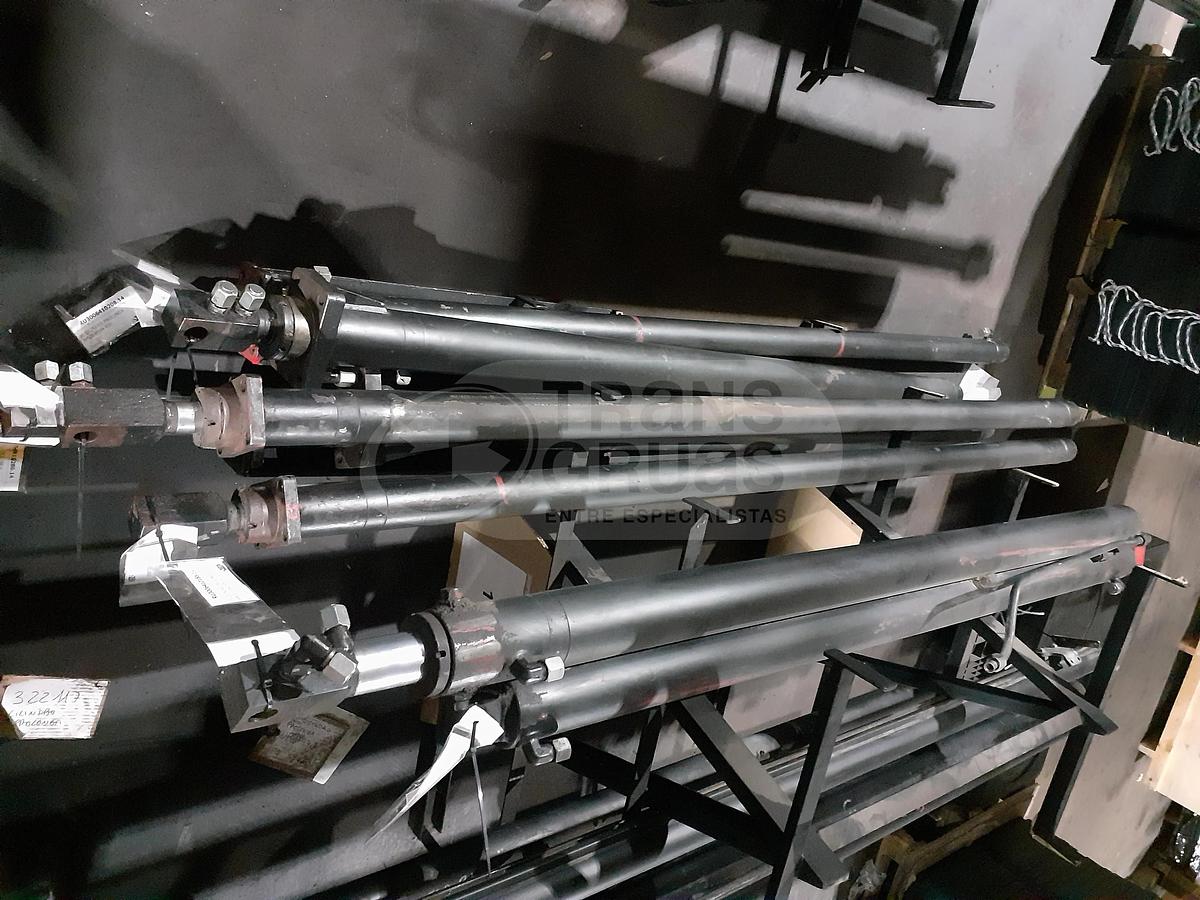 Usado Grúa HMF2820 solo para recambios
