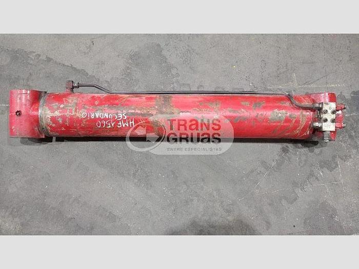 Usado Grúa HMF 1563 K2 solo para recambios