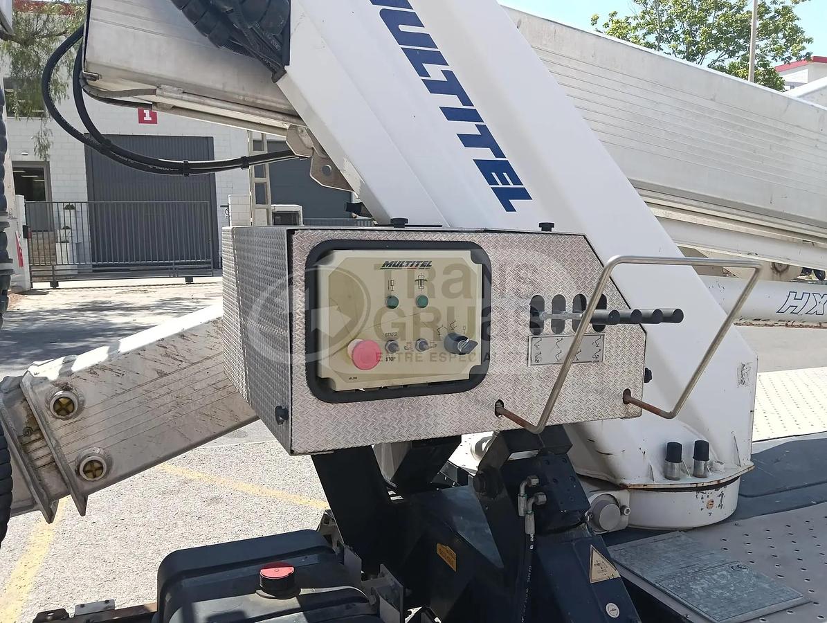 Usado MULTITEL NISSAN NT 400 + HX 195