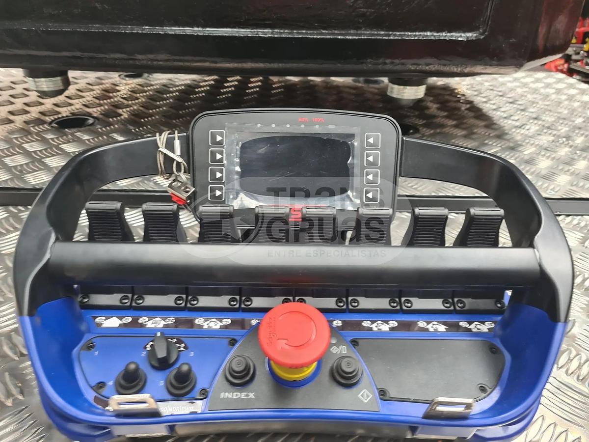 Grúa articulada sobre orugas JF545.2 CDH-3