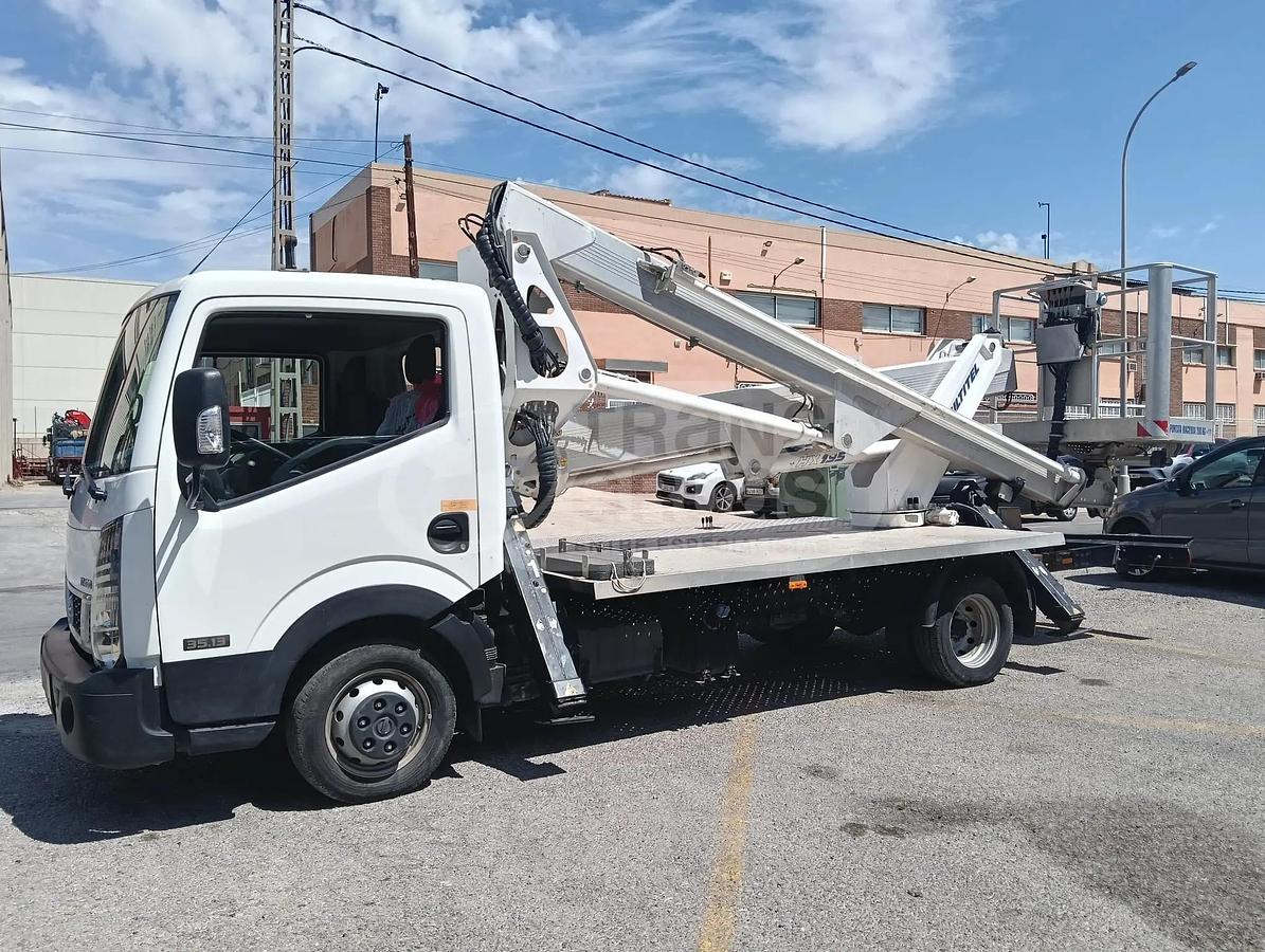 Usado MULTITEL NISSAN NT 400 + HX 195