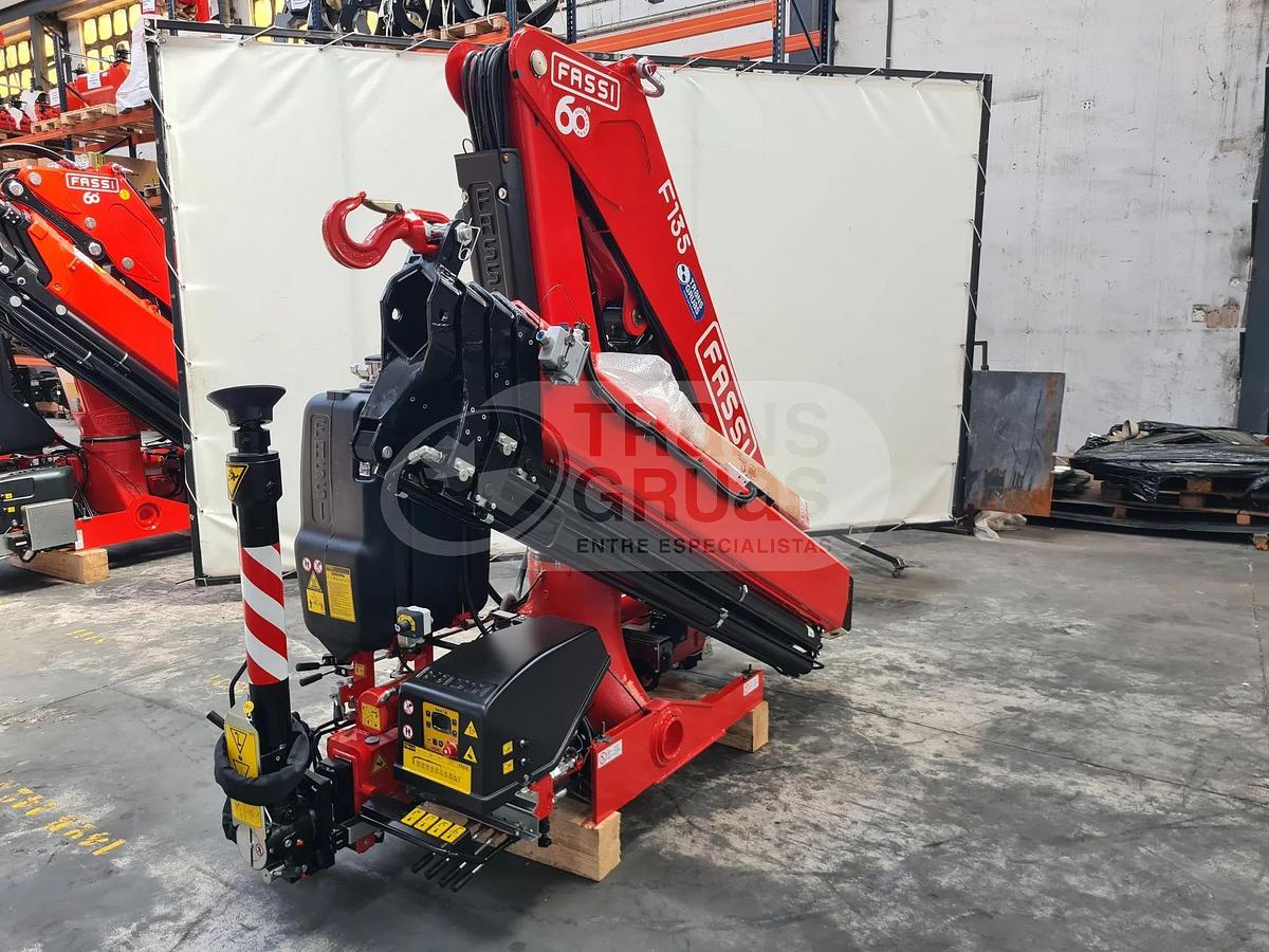 Grúa hidráulica articulada Fassi F135A.0.24 E-ACTIVE 11,31 tm en venta
