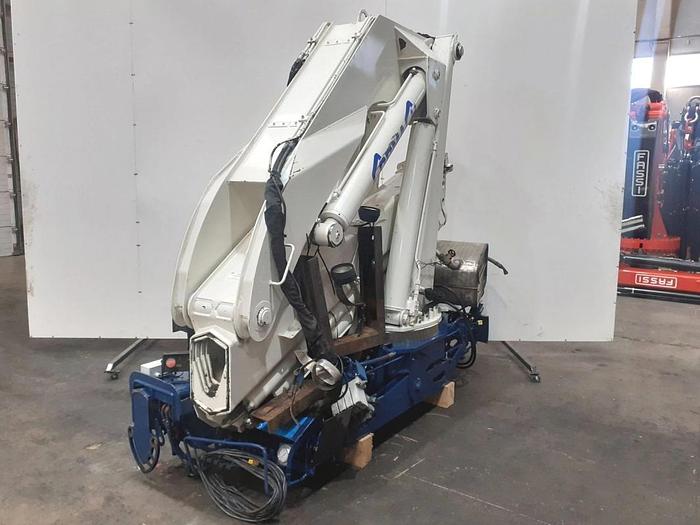 Usado Grúa Cormach 28000 E4