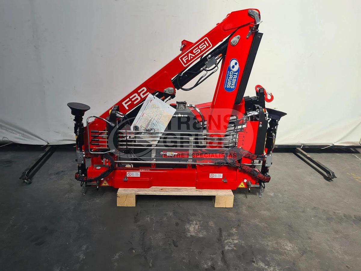 Grúa hidráulica articulada Fassi F32A.0.23 ACTIVE 2,7 tm en venta