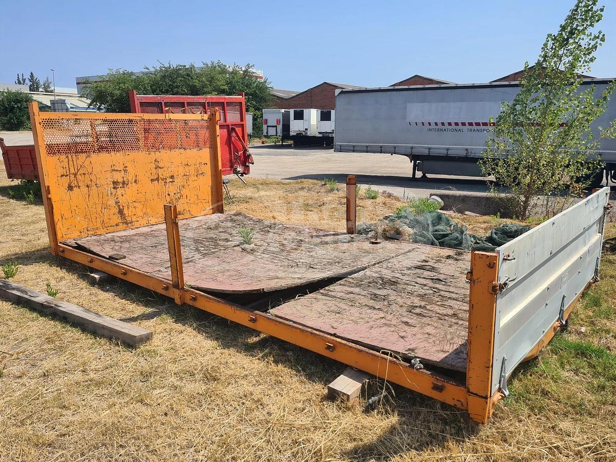 Usado Carrocería fija usada de 6,2 m en venta