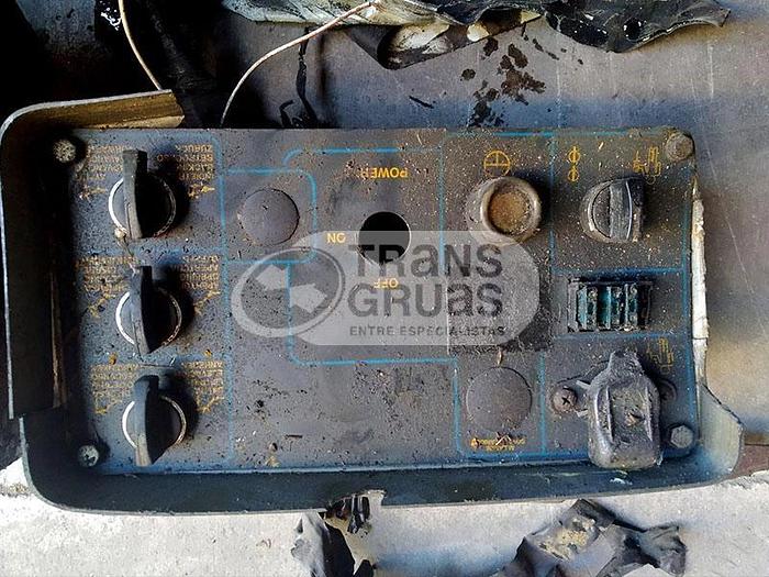 Usado Grupo electrohidráulico trampilla 1.500 Kg