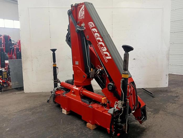 Usado Grúa Ferrari F7131C A5 usada en venta
