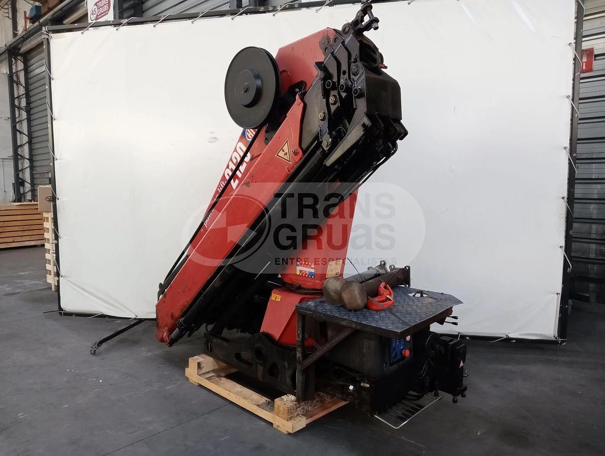 Usado Grúa hidráulica HMF 2120 K RC usada en venta