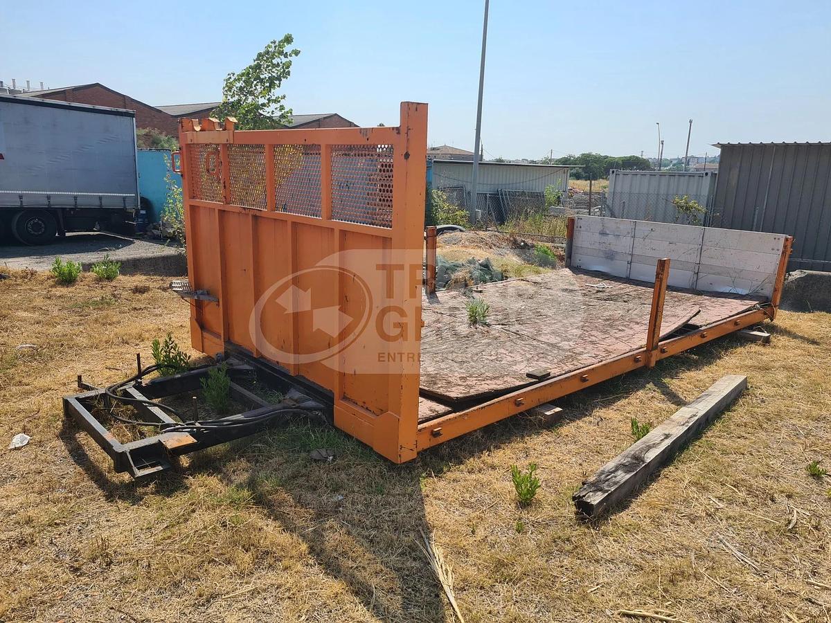 Usado Carrocería fija usada de 6,2 m en venta