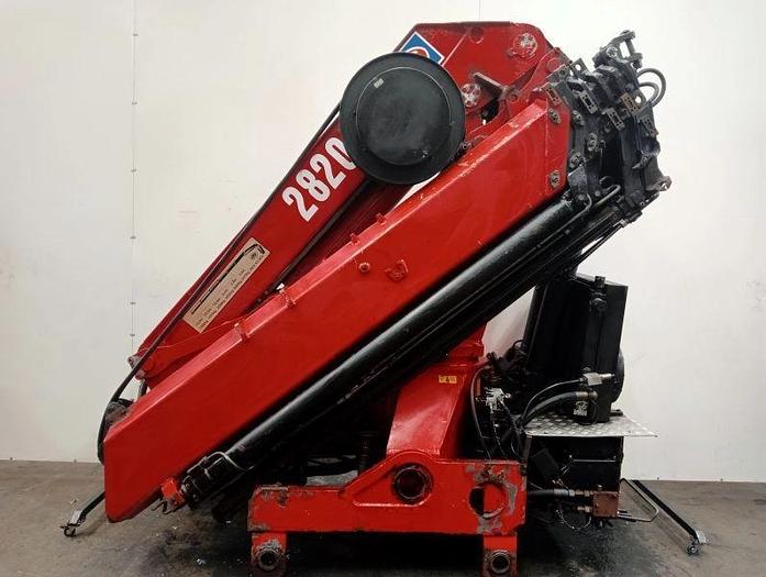 Usado Grúa HMF 2820 K5
