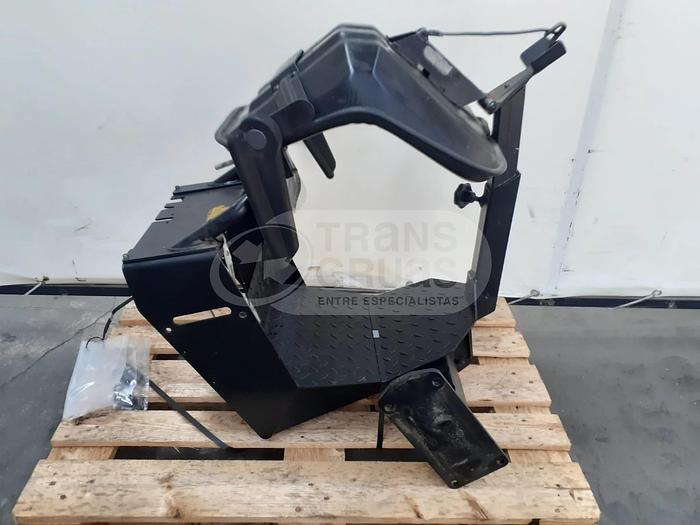 Usado ASIENTO EN COLUMNA PALFINGER