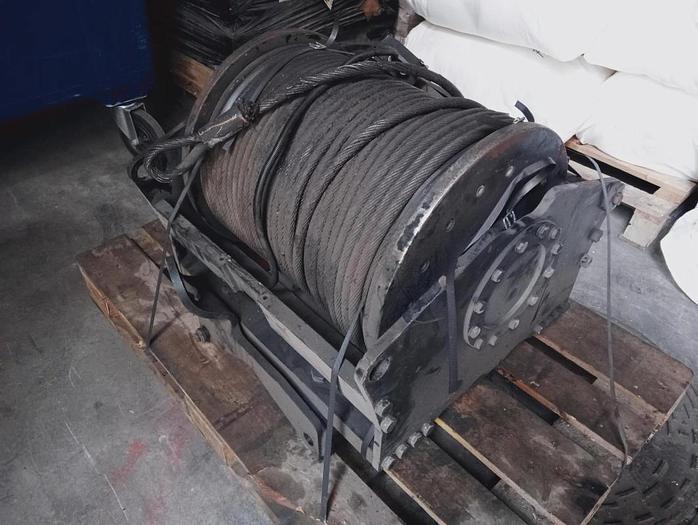 Usado Cabrestante de elevación BREVINI V40/L (VR910)