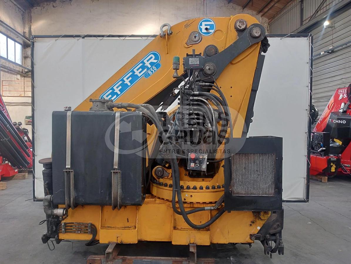 Usado Grúa hidráulica Effer 850 8S usada en venta